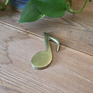 Brass Musical Note Decor Accent
